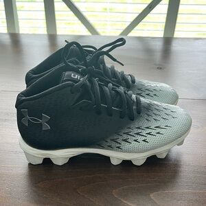 Boy’s Under Armour Baseball Cleats